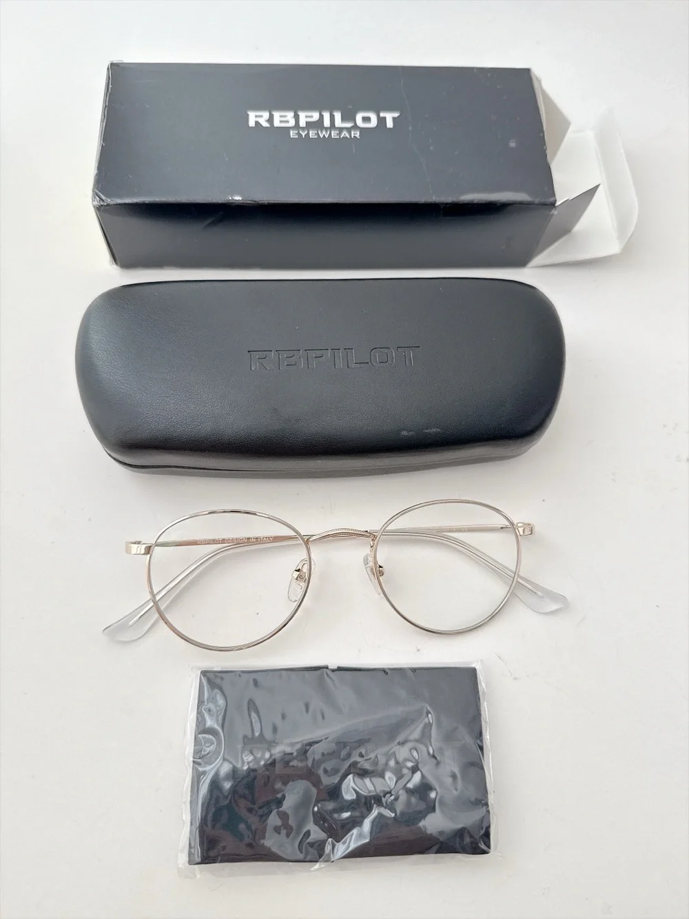 Women’s Gold Round Metal Glasses – Classic Elegant Frame